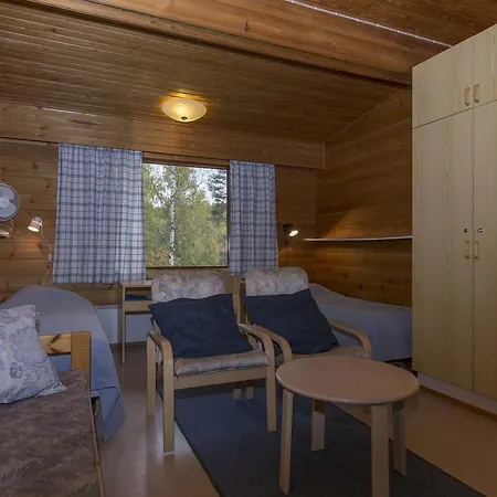 Camping Cottages Kyyronkaita * Kyyro