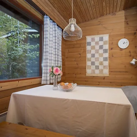 假日公园 Camping Cottages Kyyronkaita *